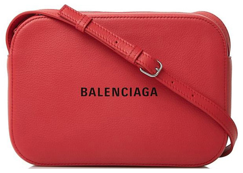 Balenciaga everyday camera hot sale bag small