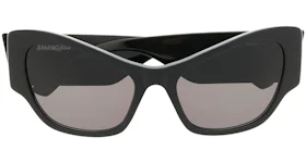 Balenciaga Eyewear cat-eye Logo Sunglasses Black/White (725213T0039)