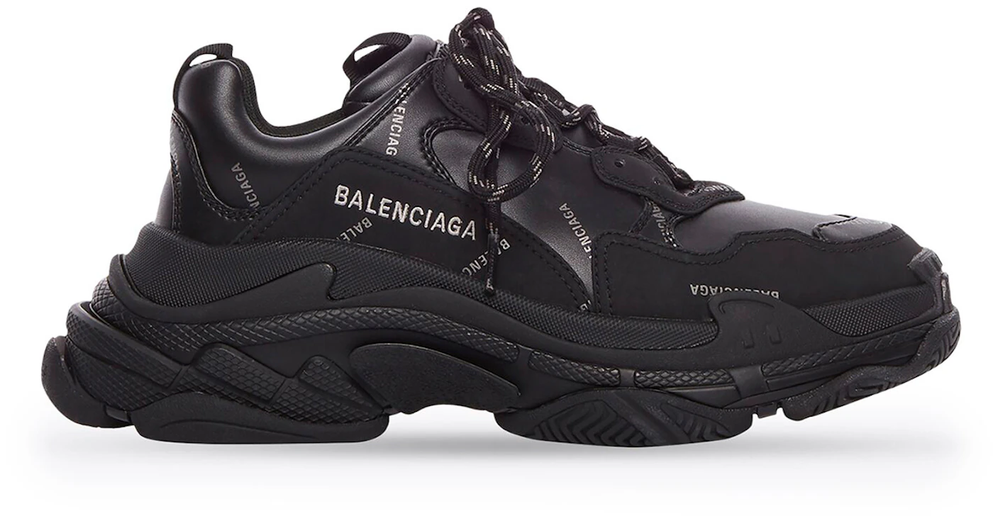 Mikey on X: Nike's now beating balenciaga for ugliest shoes with these  trash bags  / X