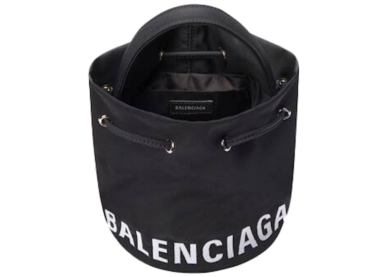 Balenciaga wheel 2024 bucket bag