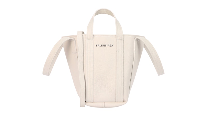 BALENCIAGA バレンシアガ ハンドバッグ Everyday XS North South Balenciaga Everyday XS North-South Tote Bag | Black | FARFETCH