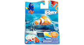 Bandai America Disney / Pixar Swigglefish Finding Dory Nemo Figure