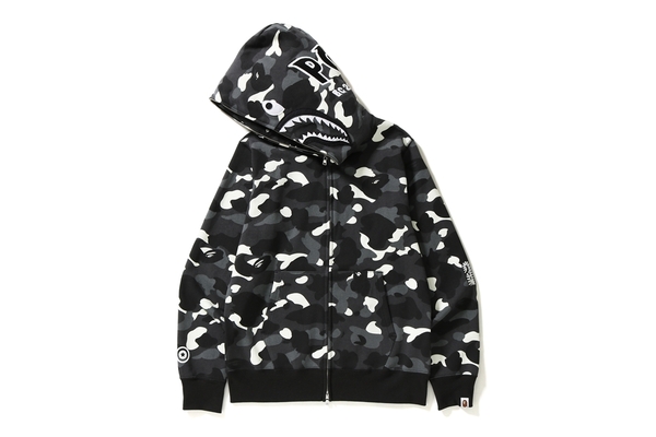 Bape camo store hoodie black