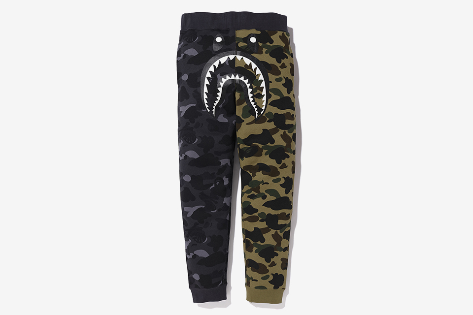 BAPE x Neighborhood Split Camo Shark Sweatpants Black/Green Men's - FW18 -  US