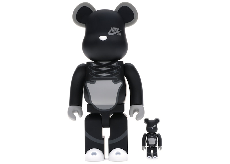 お得国産NIKE SB BEARBRICK BLACK 100,400% 新品 キューブリック、ベアブリック