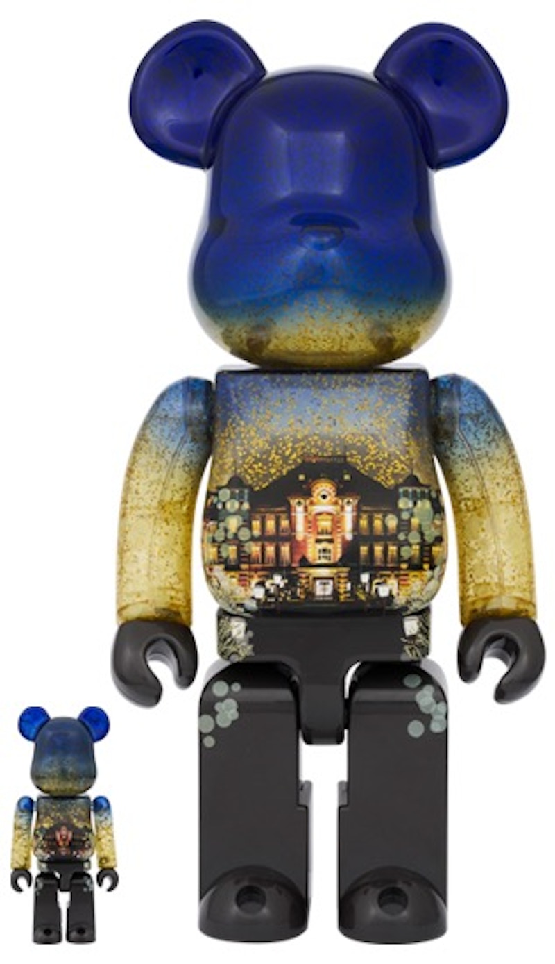 Bearbrick-Tokyo-Station- 