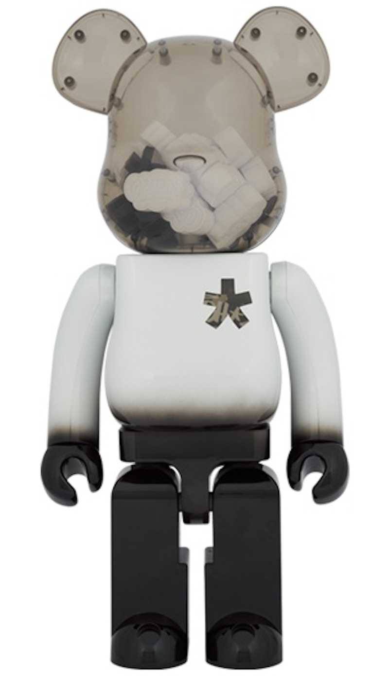 Bearbrick x Jimmy Choo x Eric Haze Curated By: Poggy 1000% Light 