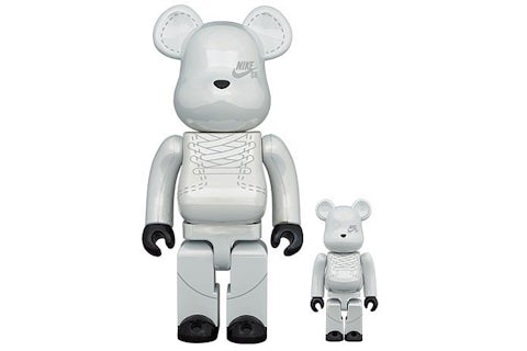 Bearbrick x Nike SB 2020 100% 400% Set White GB - Main Image