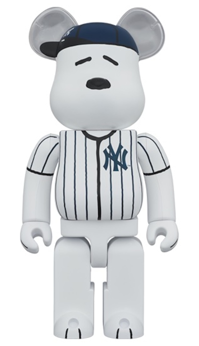 Bearbrick x Peanuts x MLB New York Yankees Snoopy 1000% - US