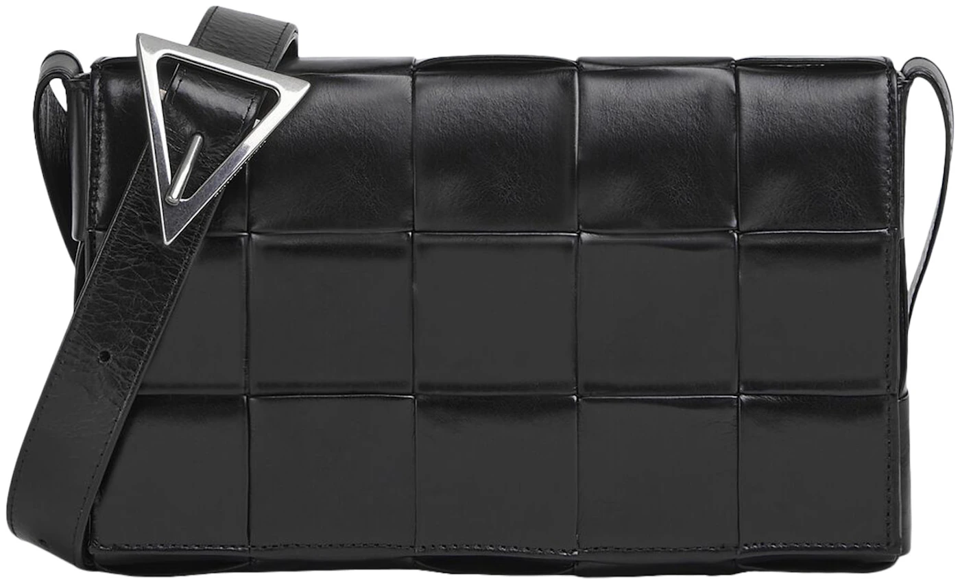 Bottega Veneta // Black Leather Intrecciato Crossbody Messenger Bag – VSP  Consignment