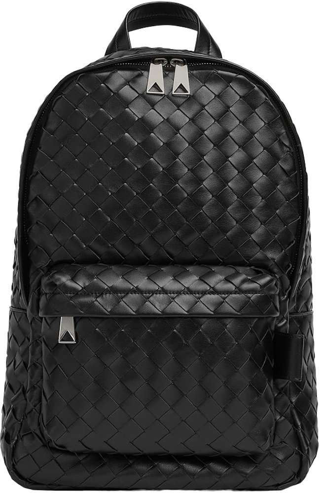 Bottega Veneta Classic Backpack Small Intrecciato Black in Calfskin ...