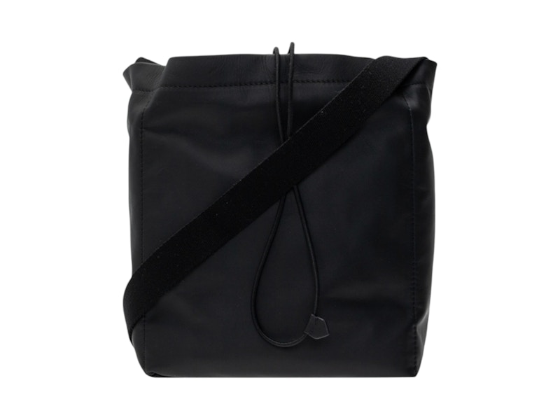 Pre-owned Bottega Veneta Men's Drawstring Crossbody Bag In Black