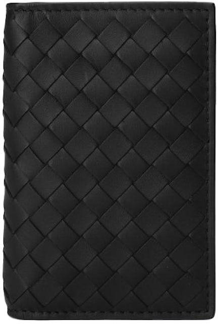 Intrecciato Leather Card Holder With Strap in Black - Bottega Veneta