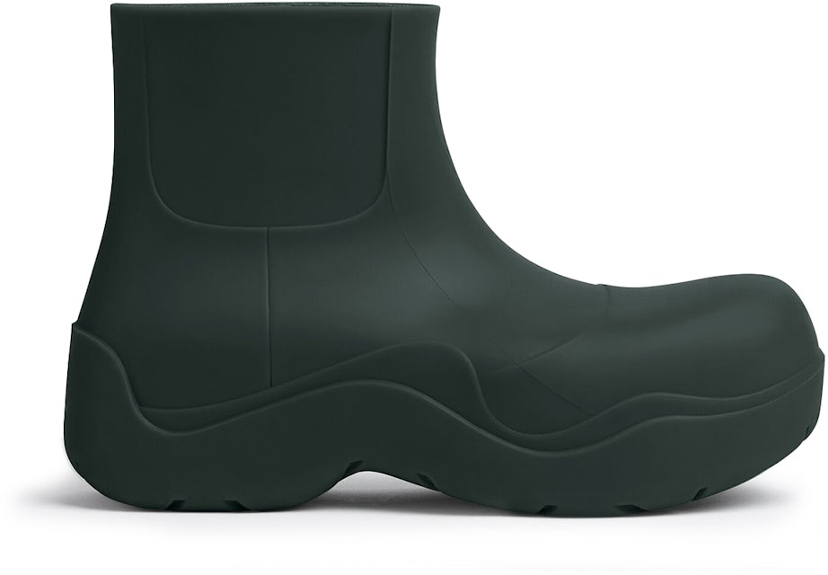 BOTTEGA VENETA Puddle Leather Chelsea Boots for Men