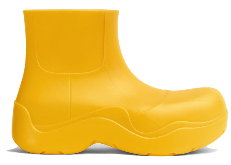 Bottega Veneta® Men's Puddle Ankle Boot in Black. Shop