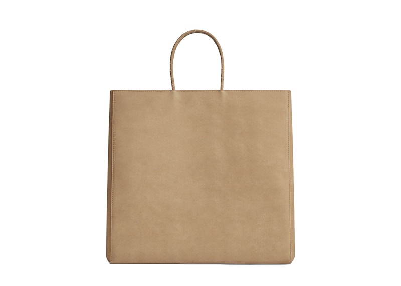 The medium shop brown bag