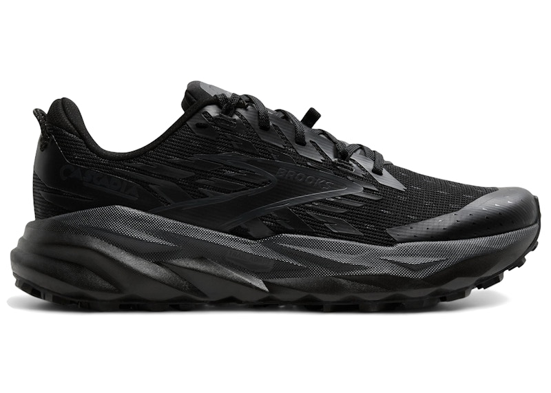 Men's Brooks Cascadia 19 Sneakers in Black/Ebony