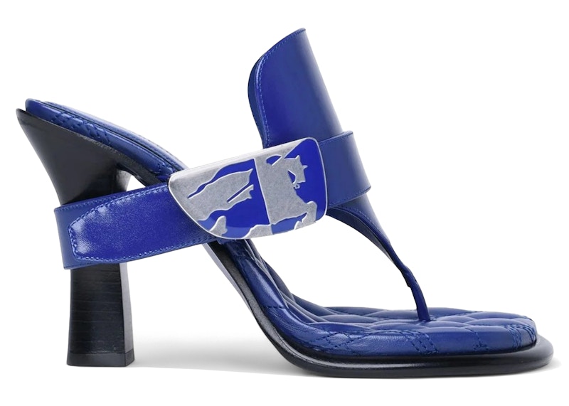 【関税＆送料込み】Burberry Light Bay Sandals Burberry Bay Sandal in Laurel | FWRD