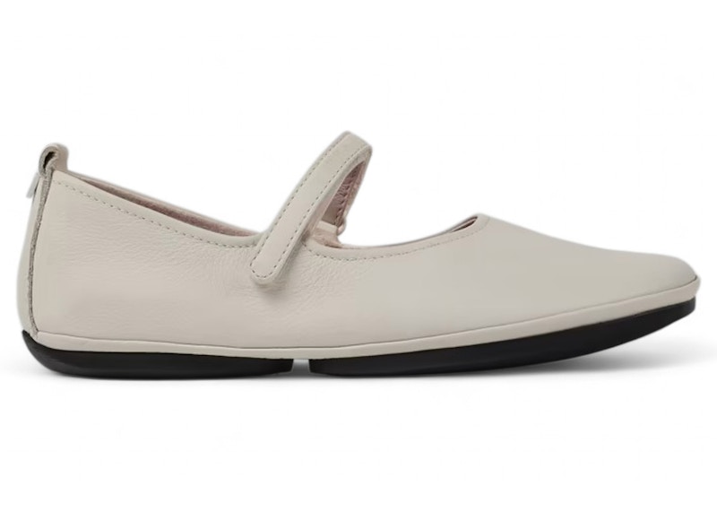 Pre-owned Camper Right Ballerina Flat (women's) Sneakers In White