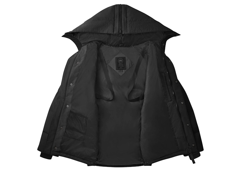 Canada goose wedgemount discount parka black label