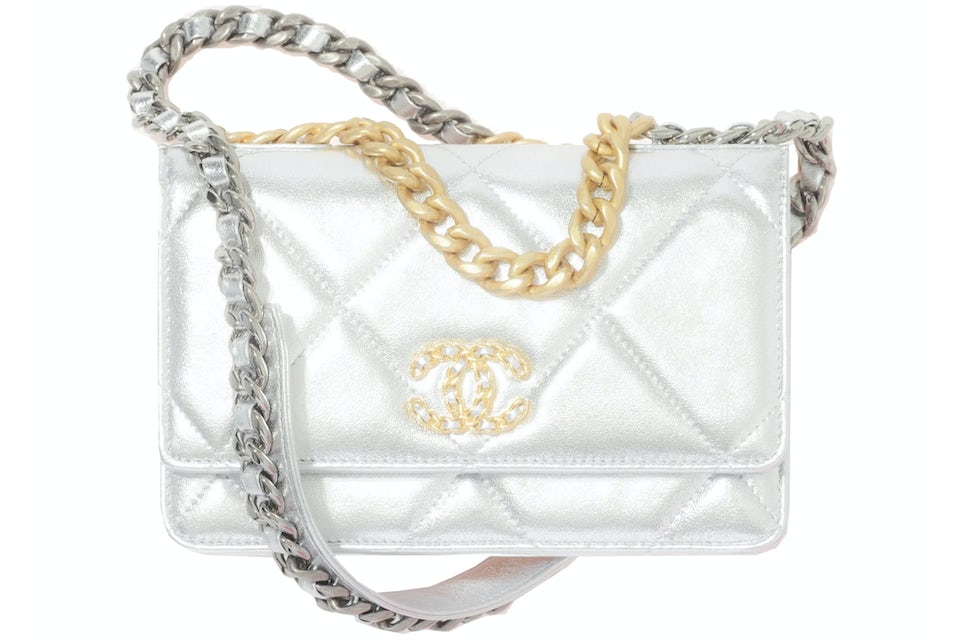 chanel classic wallet on chain