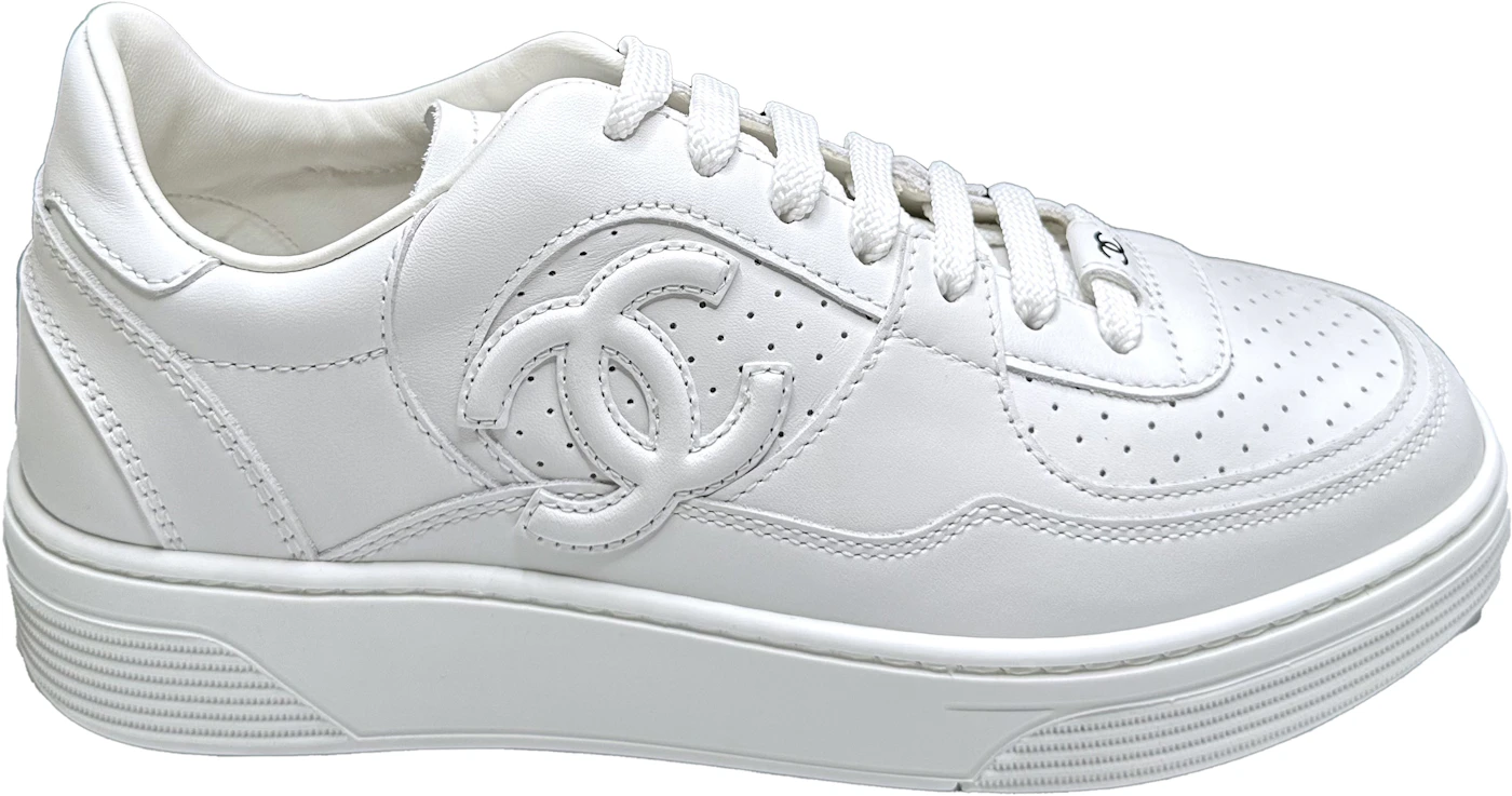 New CHANEL White Leather CC Sport Runner Lace Up Sneakers Kicks