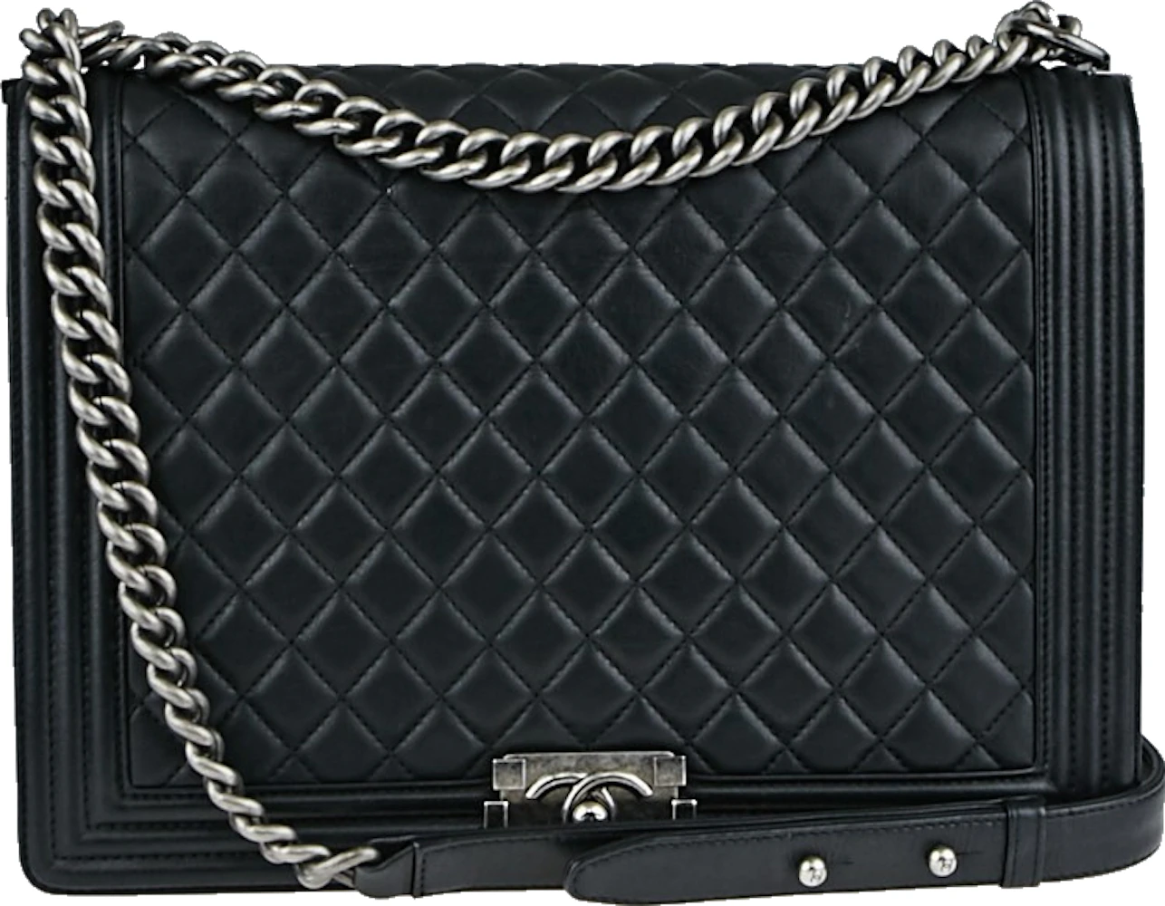 Chanel Black Chevron Lambskin Leather New Medium Boy Bag Chanel