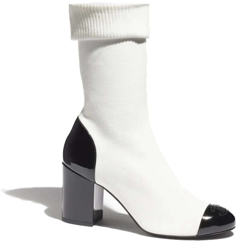 Diskriminering af køn spøgelse kasseapparat Chanel CC 80mm Ankle Boots White Black Knit - G40134 Y56560 K5883 - US