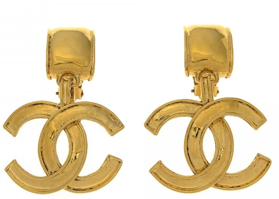 Vintage CHANEL Gold CC Logo White Pearl Dangle Clip-On Earrings