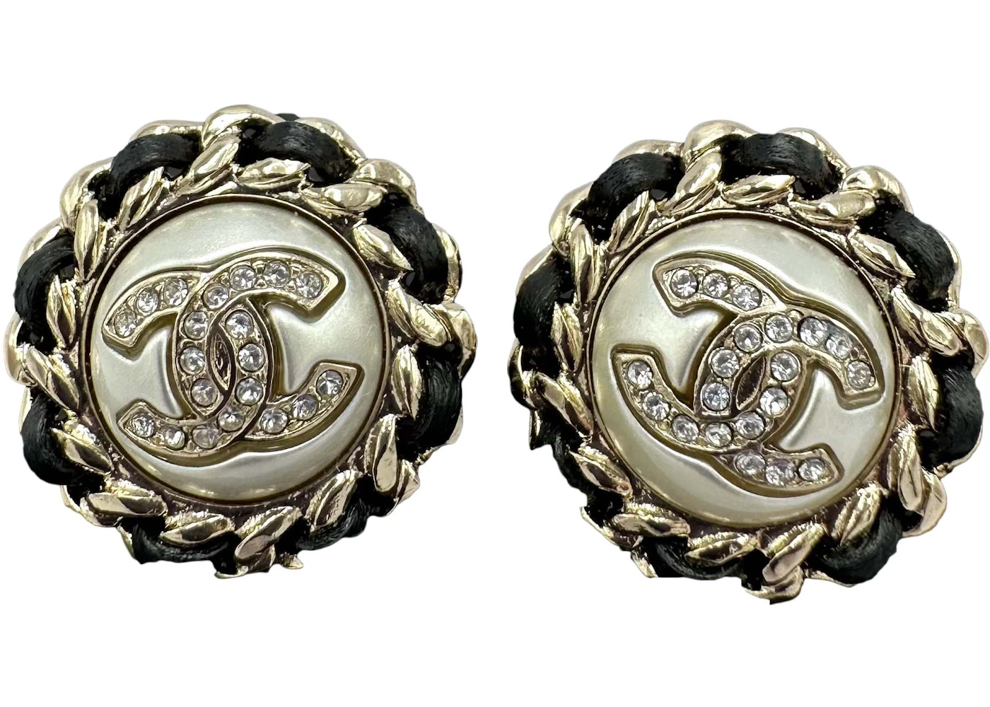 1980's Vintage Chanel Pearl CC Logo Gold Drop Earrings at 1stDibs