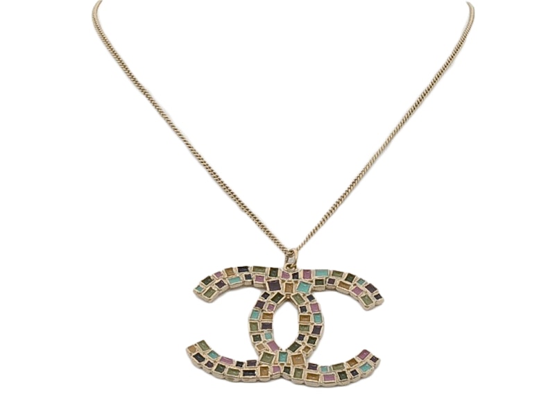 Cc hot sale logo pendant