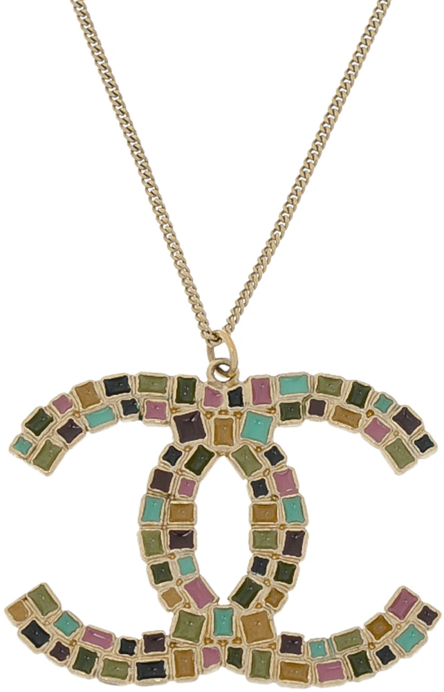 Chanel CC Logo Pendant Necklace Multicolor in Metal with Gold-tone