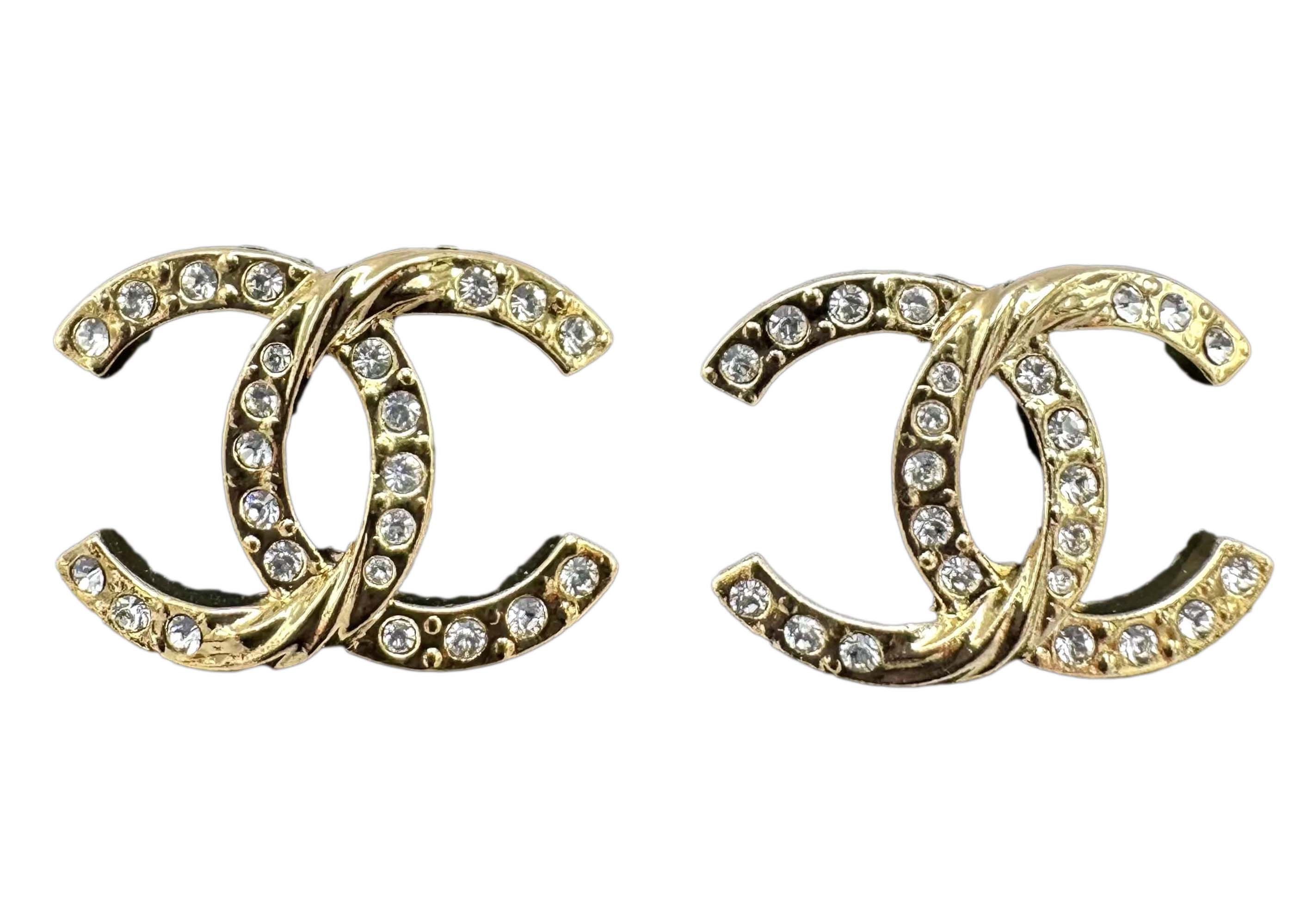 Chanel 2020 CC Crystal Stud Earrings  idusemiduedutr