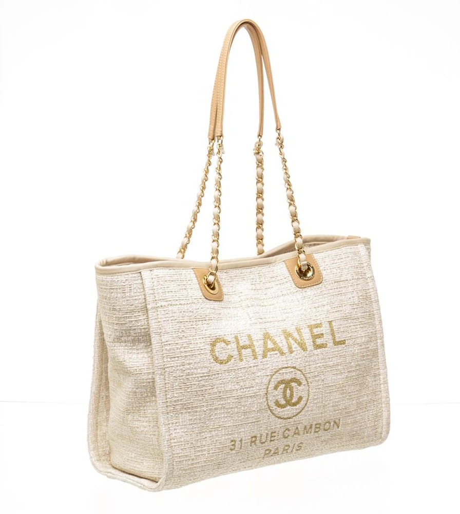 Brown Chanel Deauville Tote Bag, paire de clips d oreilles chanel baroque  grand modele en or blanc diamants et perles