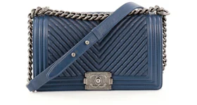 Chanel Boy Flap Bag Quilted Chevron Wrinkled Old Medium Navy Blue