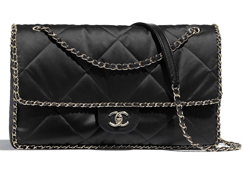 chanel quilted black handbag