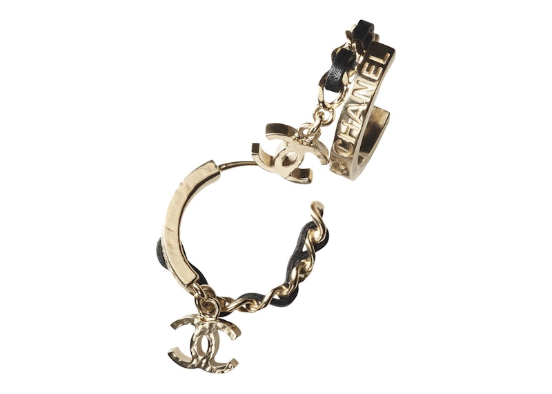 Chanel chain store hoop earrings