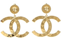 https://images.stockx.com/images/Chanel-Paris-Button-Earrings-Large-Gold.jpg?fit=fill&bg=FFFFFF&w=140&h=75&fm=jpg&auto=compress&dpr=2&trim=color&trimcolor=ffffff&updated_at=1622079327&q=60