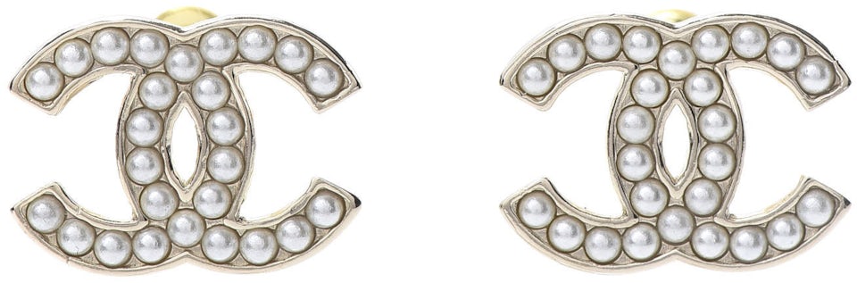 Chanel Gripoix Earrings with Faux White Glass Drop - AWL3671 – LuxuryPromise