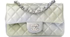 Chanel Sac à rabat rectangulaire matelassé Mini gris métallisé/vert