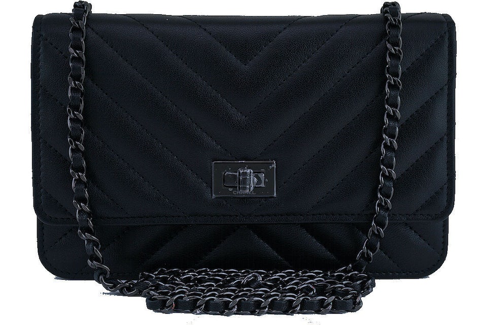 Chanel Reissue 2.55 So Black Quilted Chevron Black - US