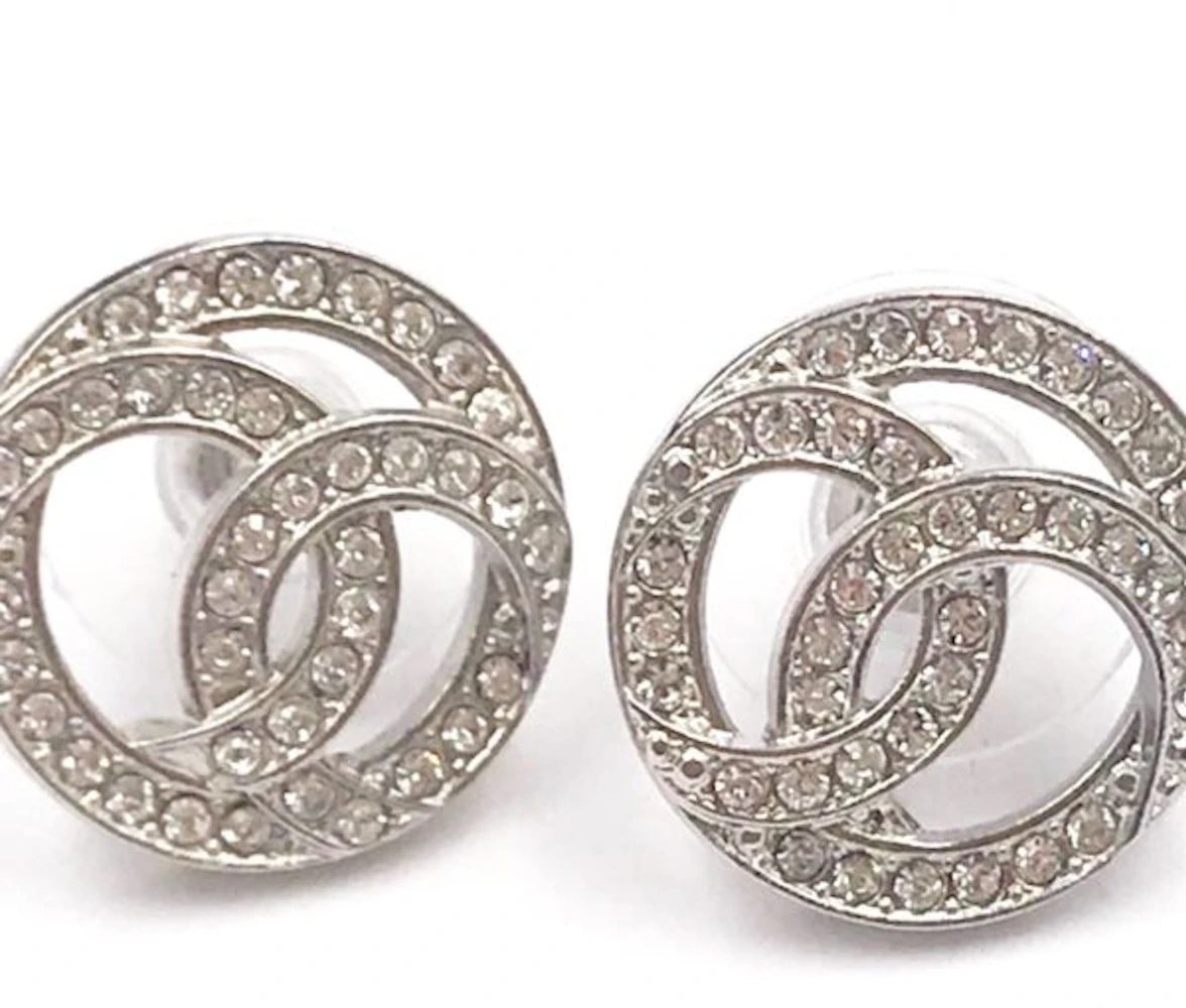 Chanel Round CC Crystal Earrings Silver in Metal with Silver-tone - DE
