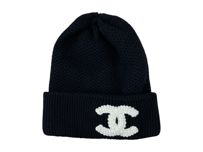 Pre-owned Chanel Women's  Cc Logo Beanie In Black/white In Multi
