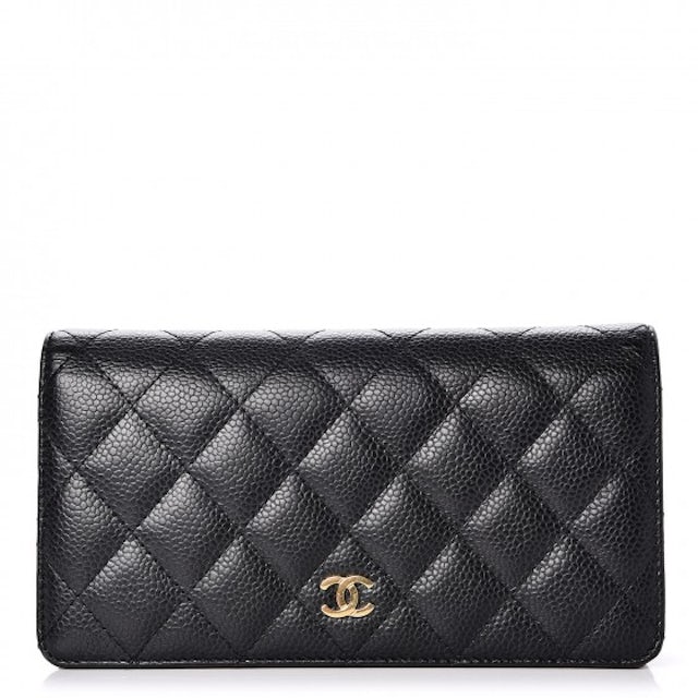Chanel Zip Around Wallet Quilted Diamond Long Black in Caviar with