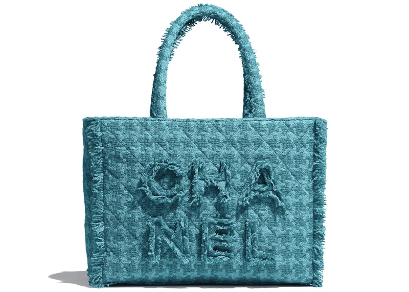 chanel zipped shopping bag