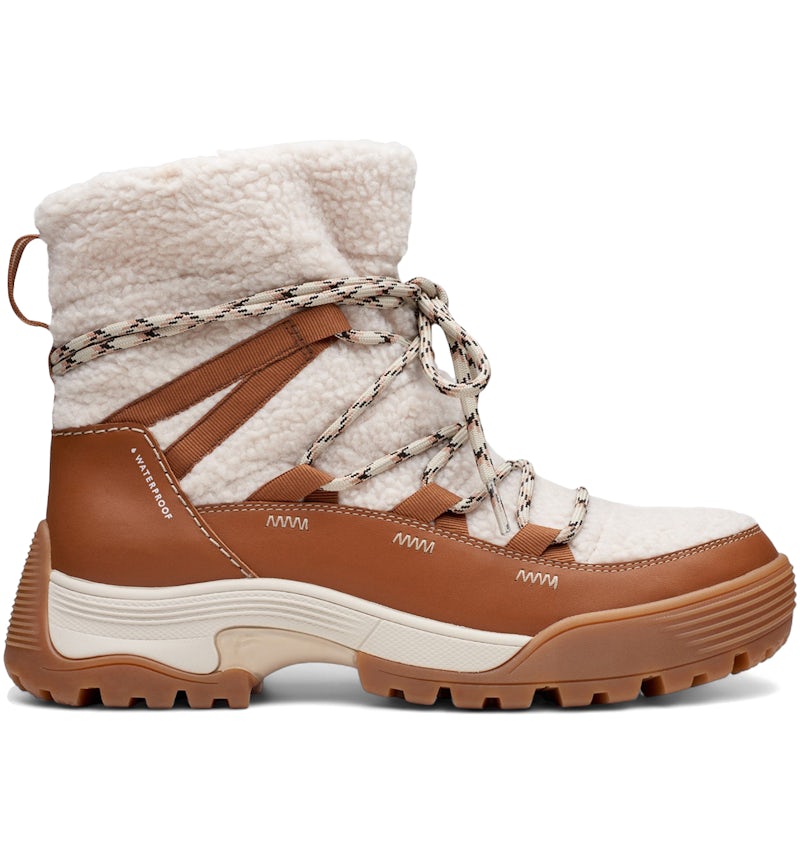 Clarks Linnae Walk CLARKS LINNAE WALK BLACK LEATHER COURT SHOES UK