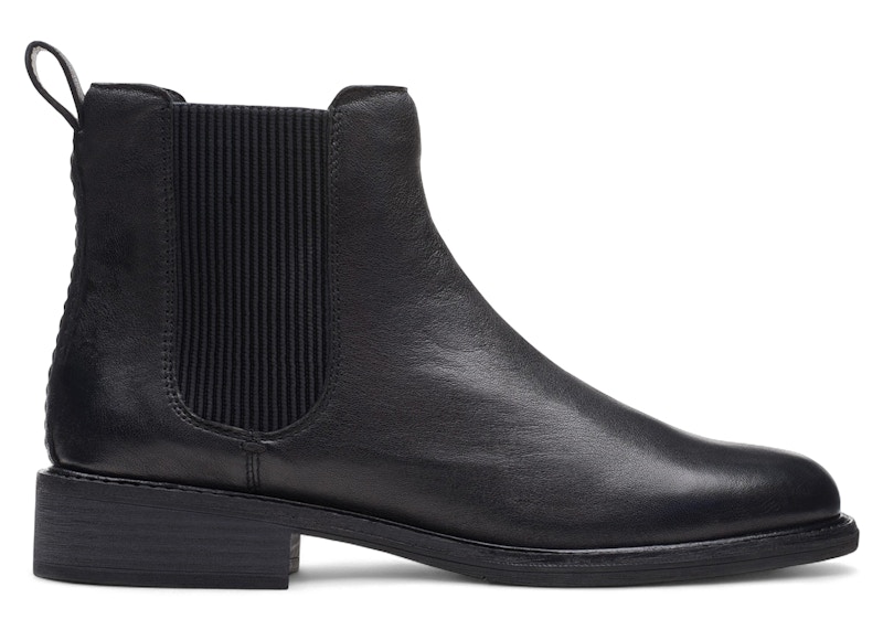 Pre-owned Clarks Cologne Arlo 2 Leather (women's) Sneakers In Black