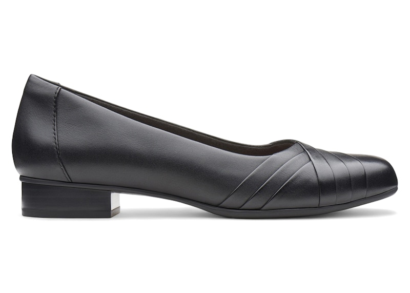 Pre-owned Clarks Juliet Petra Leather (women's) Sneakers In Black