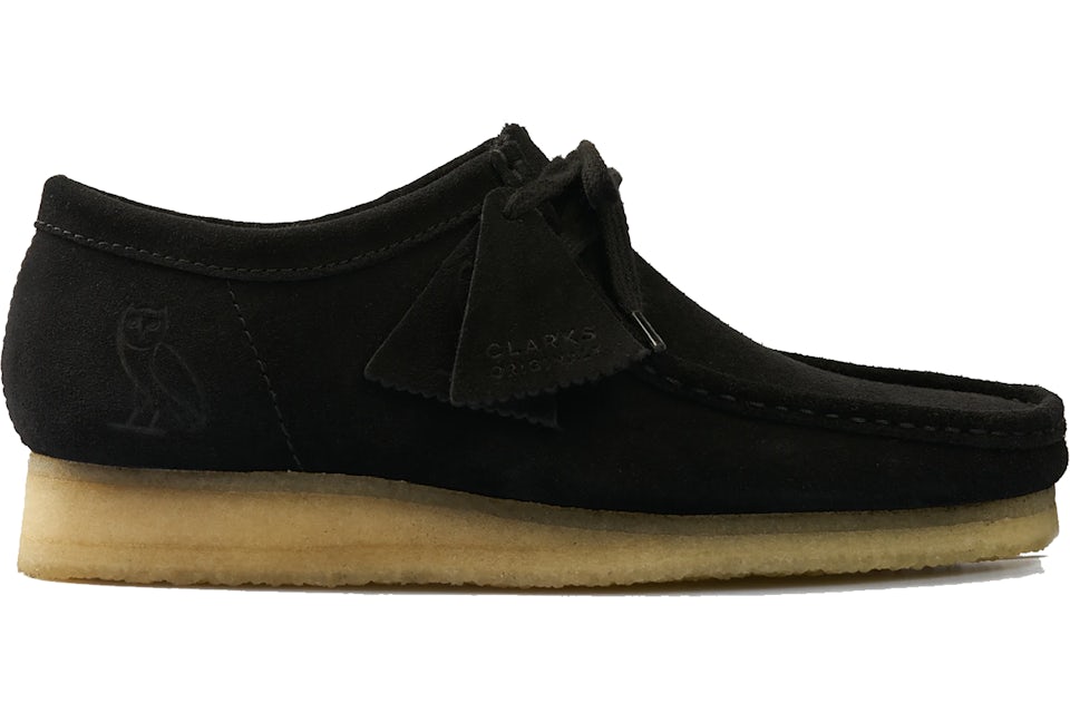 Clarks wallabees 2025 black gum sole