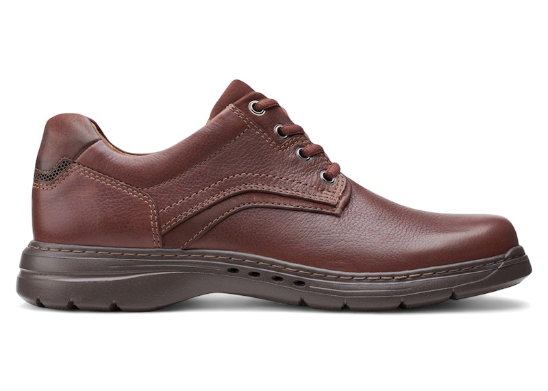 Pre-owned Clarks Men's Un Brawley Pace Leather Sneakers In Mahogany In Brown